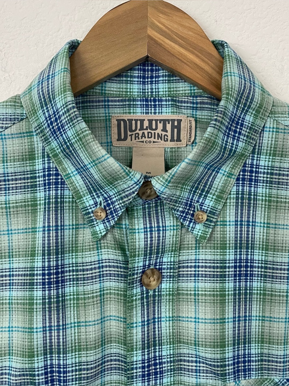 Duluth Trading‎ Co. Men’s M Green Plaid Short Sleeve Polyester Button Up Shirt